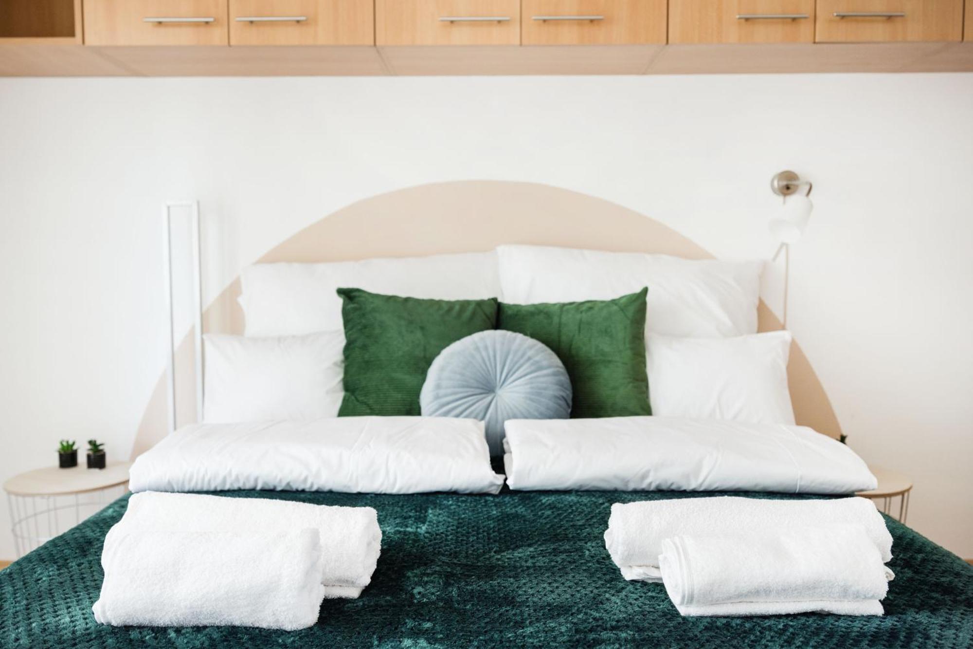 Modern Two-Bedroom Apartment With Free Parking Budapest Extérieur photo
